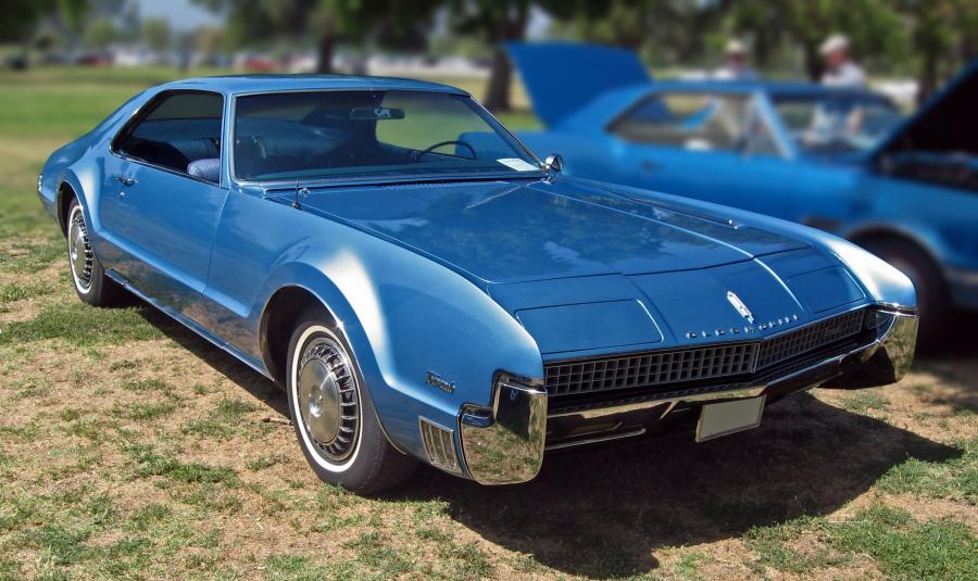  Oldsmobile Toronado 1967 года  (фото 1 из 9)